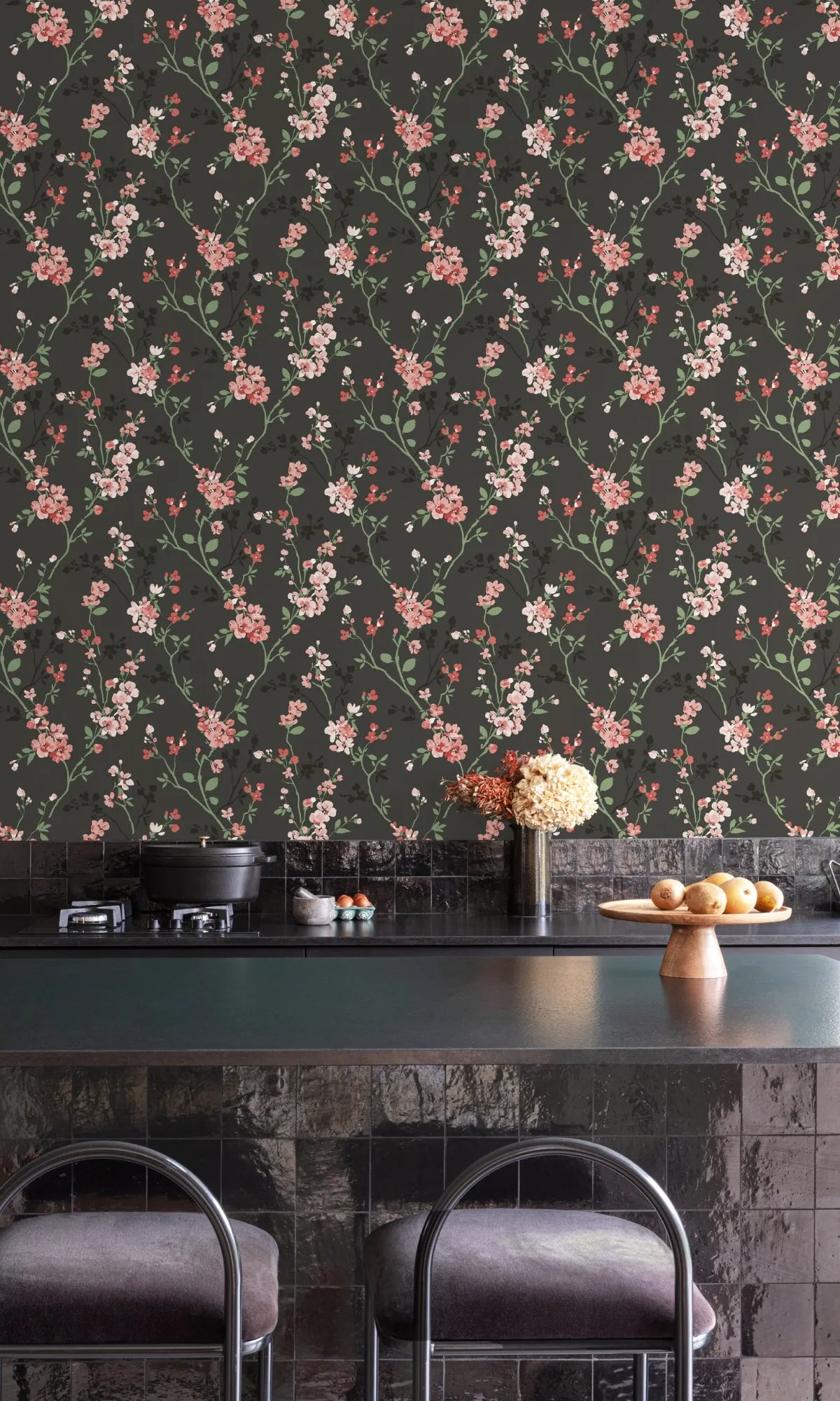 Black Classic Minimalist Floral Wallpaper R9302
