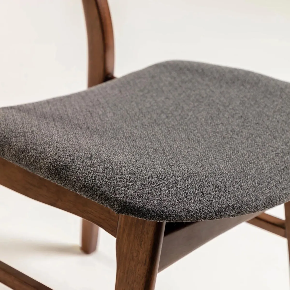 Chair Volka
