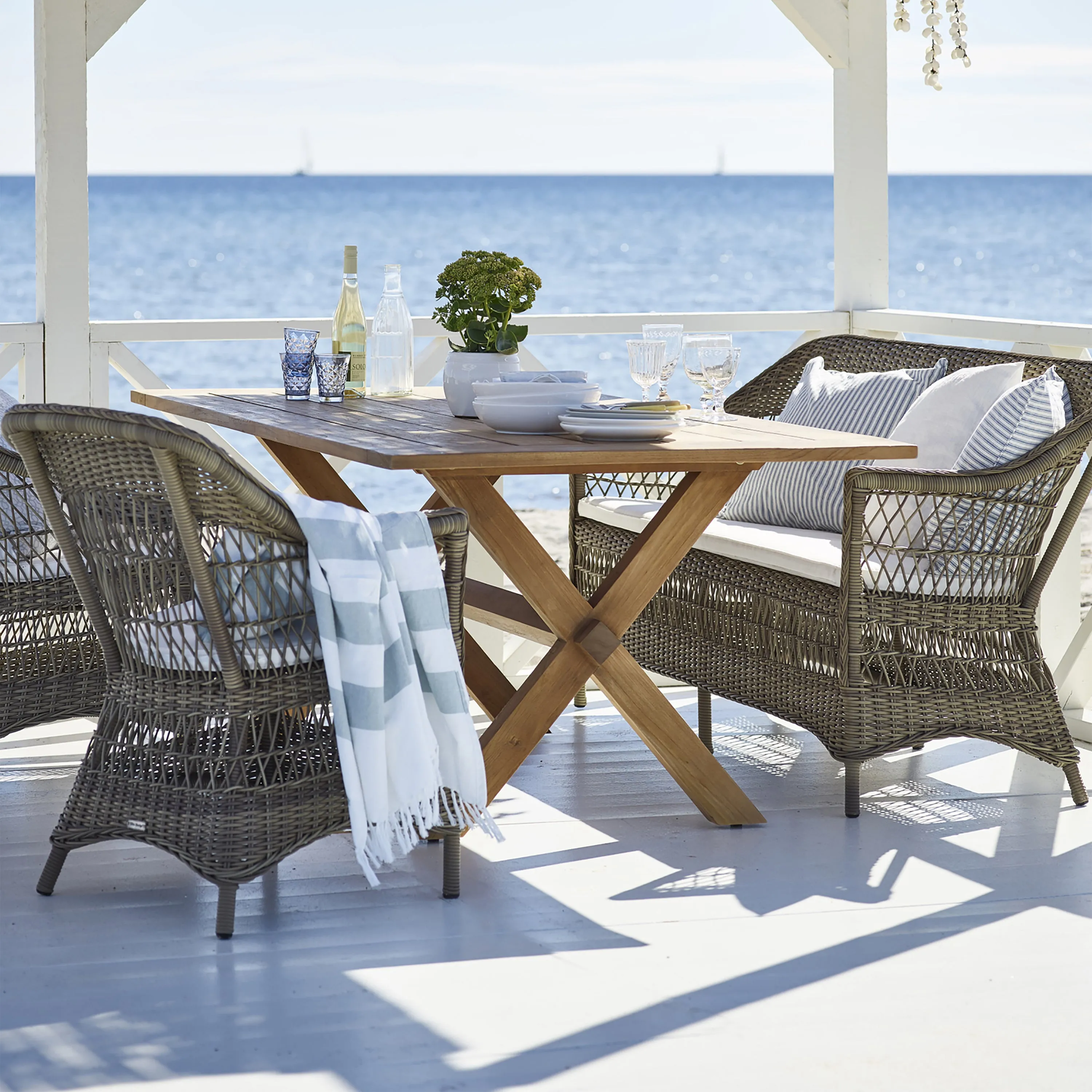 Charlot Dining Chair