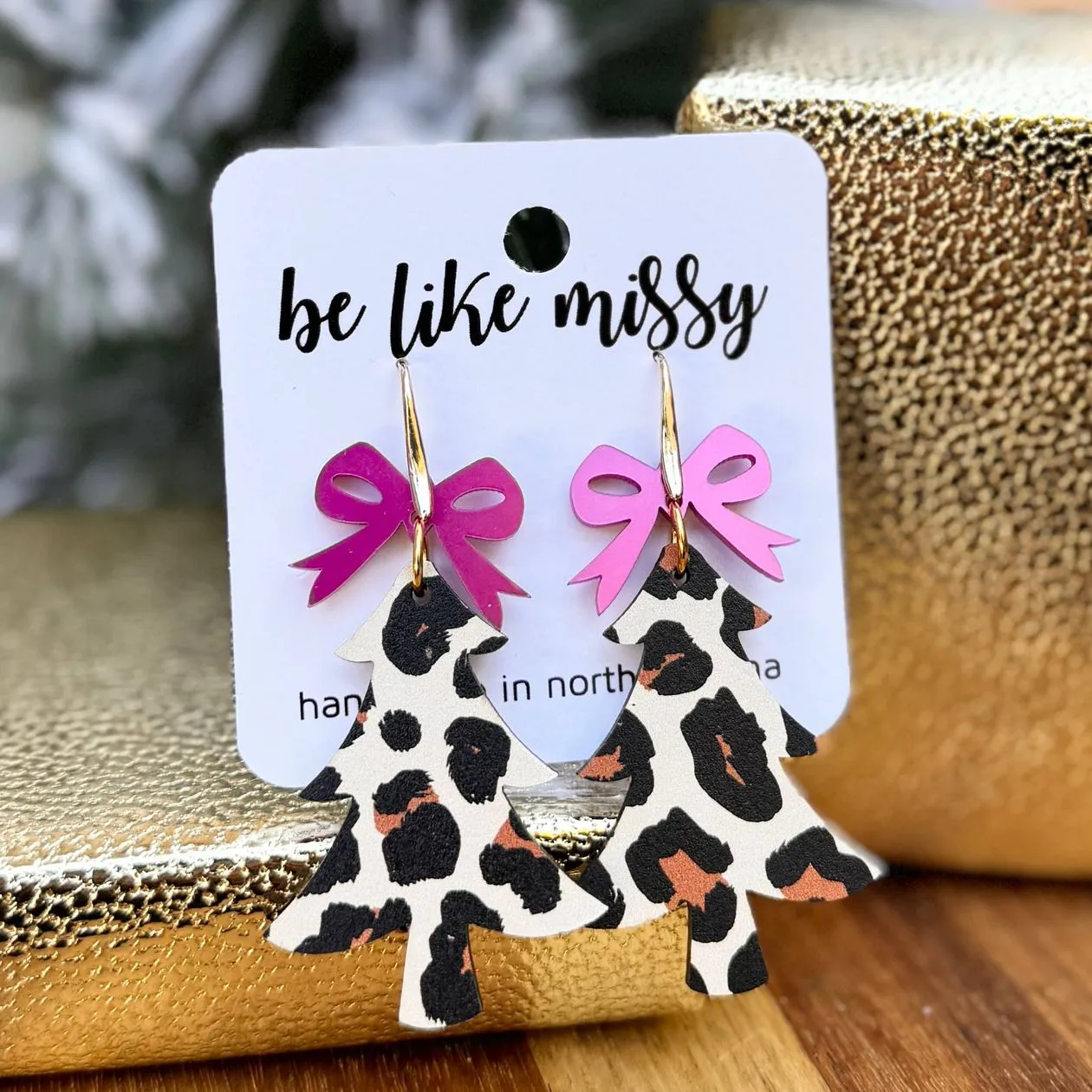 Leopard Christmas Tree Earrings w/ Pink Bows
