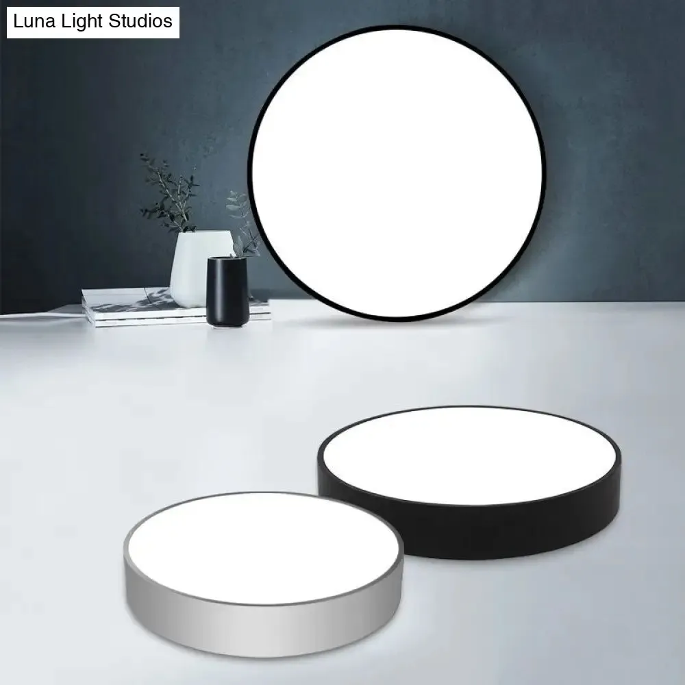 Minimalist Black/White Round Flush Mount LED Ceiling Light - 16"/23.5"/31.5" Diameter