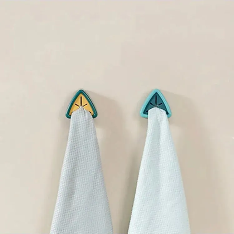 SELF ADHESIVE TRIANGLES HOOKS